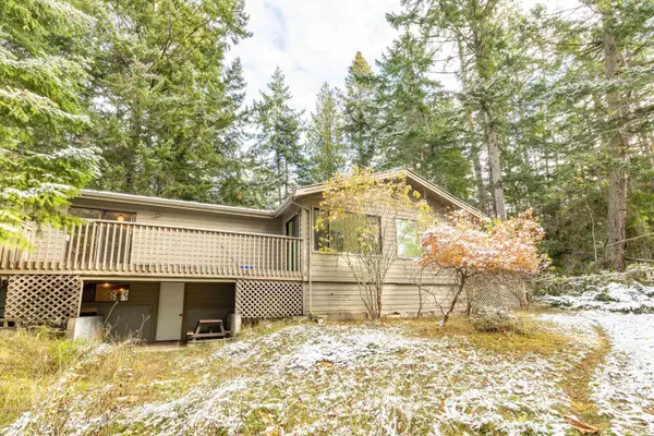 Pender Island, BC V0N 2M2,3713 CAPSTAN LN