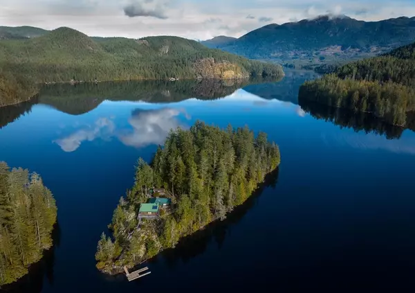 Garden Bay, BC V0N 1S1,6079 WATSON ISLAND SAKINAW LAKE