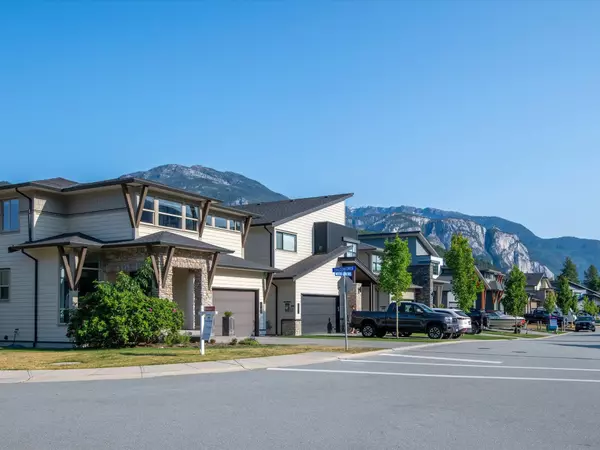 Squamish, BC V8B 0Y9,39366 MOCKINGBIRD CRES