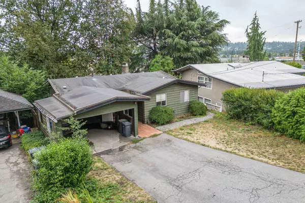 Coquitlam, BC V3K 5L3,83 WARRICK ST