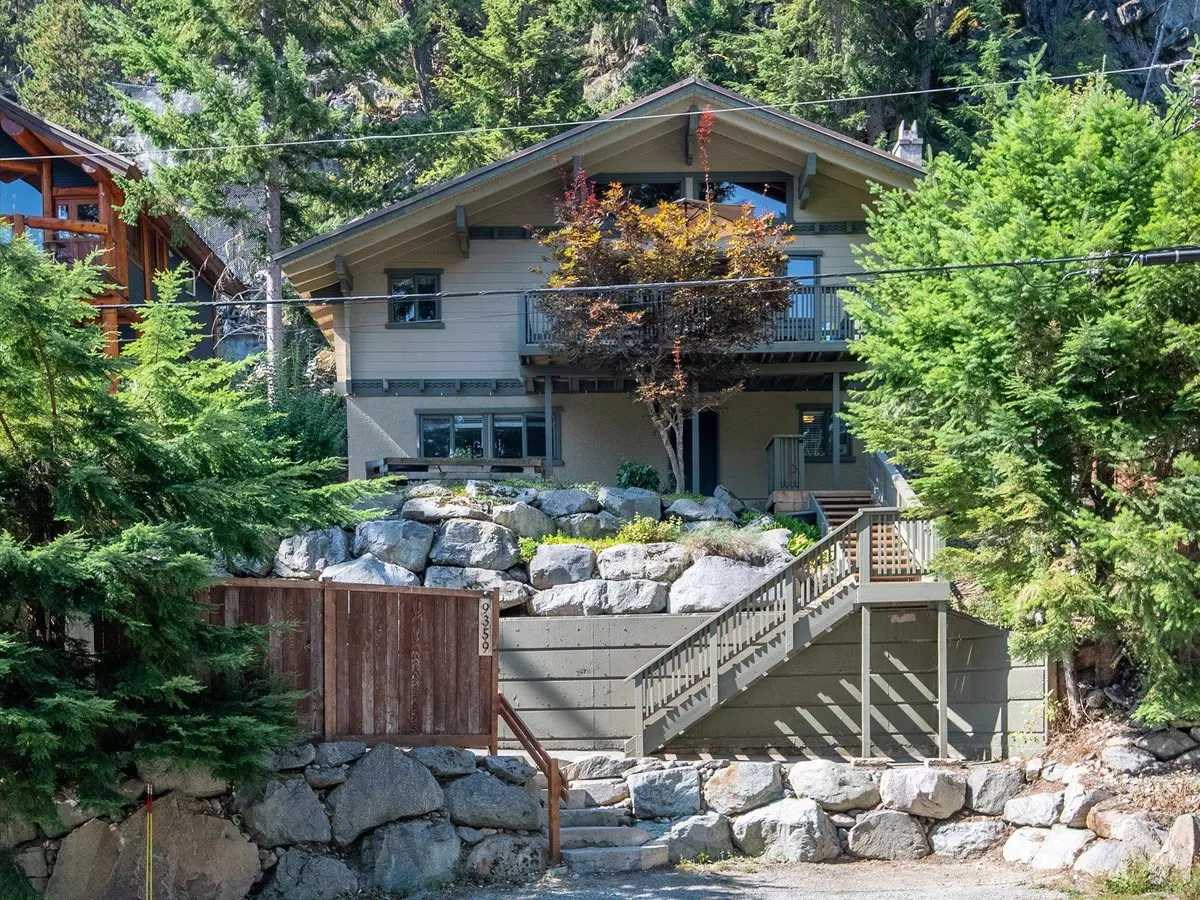 Whistler, BC V8E 0G5,9359 EMERALD DR