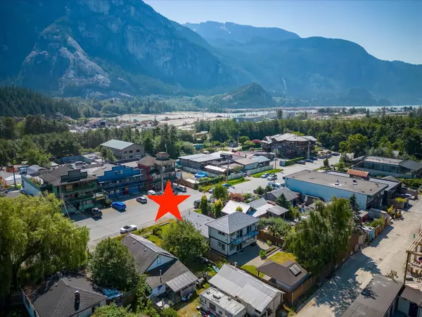 Squamish, BC V0N 1G0,37767 SECOND AVE