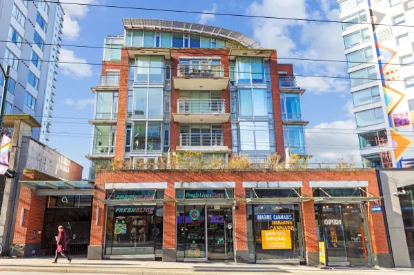 Vancouver, BC V6G 1W2,1762 DAVIE ST #502