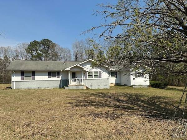 2417 Dvorak CIR, Linden, AL 36748