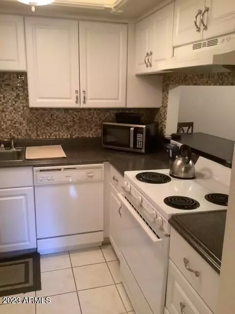 Scottsdale, AZ 85258,8649 E ROYAL PALM Road #104