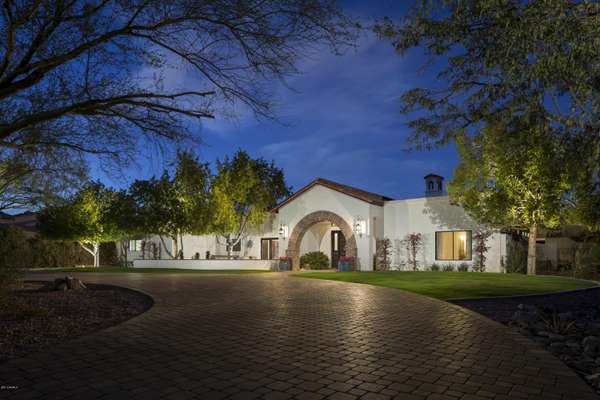 Paradise Valley, AZ 85253,6700 E Meadowlark Lane