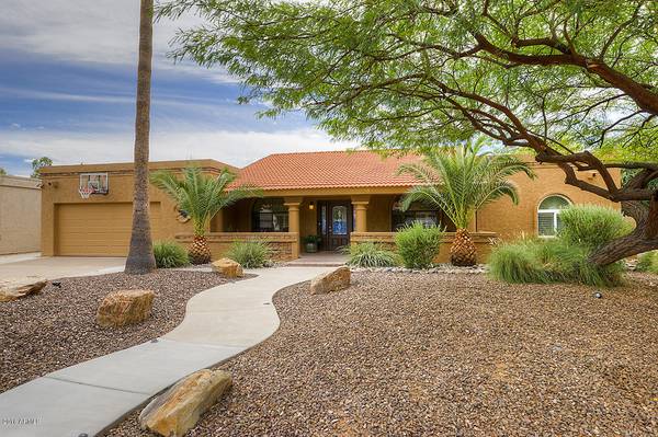 Scottsdale, AZ 85258,8437 E QUARTERHORSE Trail