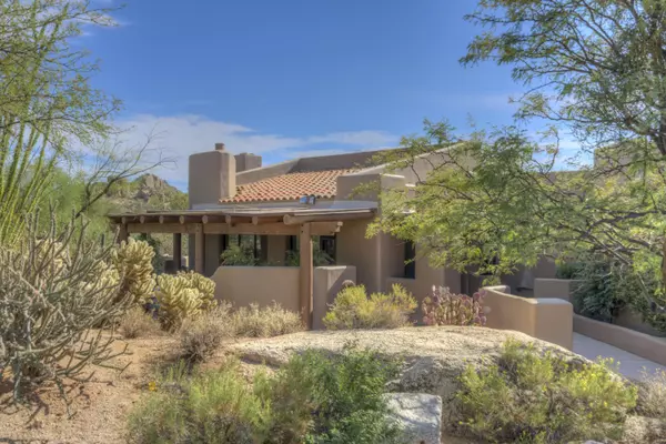 9242 E WHITETHORN Circle,  Scottsdale,  AZ 85266