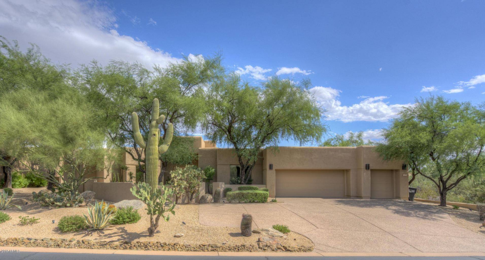 Scottsdale, AZ 85266,34125 N BOULDERS Parkway