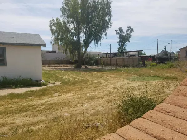Phoenix, AZ 85032,2907 E DANBURY Road