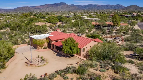 Carefree, AZ 85377,7812 E CAVE CREEK Road