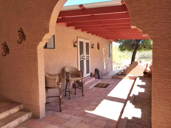 Carefree, AZ 85377,7812 E CAVE CREEK Road