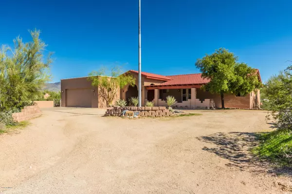 Carefree, AZ 85377,7812 E CAVE CREEK Road