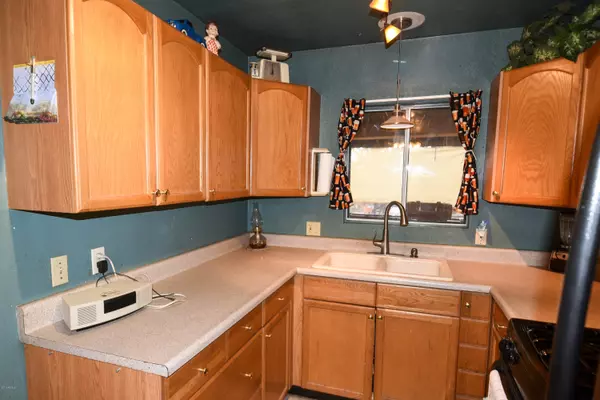Wickenburg, AZ 85390,725 S YAQUI Drive
