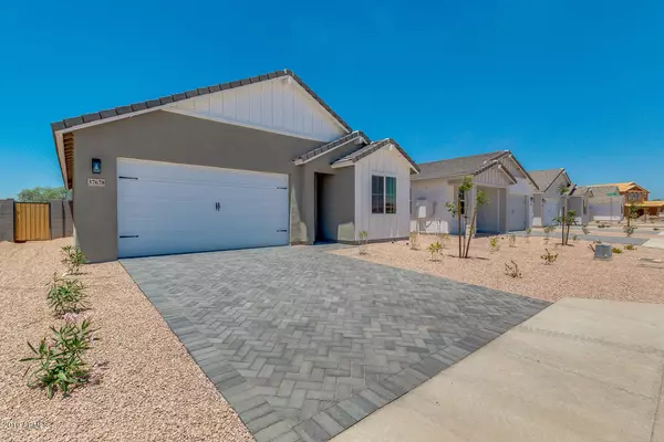 San Tan Valley, AZ 85140,625 E HAZELNUT Lane