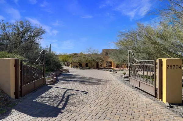 38704 N SCHOOL HOUSE Road, Cave Creek, AZ 85331