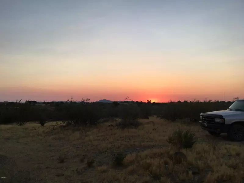 27755 S Slick Fork Trail #1b, Congress, AZ 85332