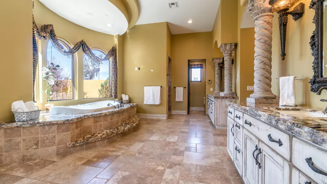 7002 E Paradise Drive, Scottsdale, AZ 85254