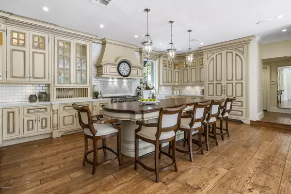 Scottsdale, AZ 85258,8231 N 74TH Place