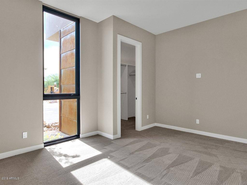 Cave Creek, AZ 85331,6525 E CAVE CREEK Road #2