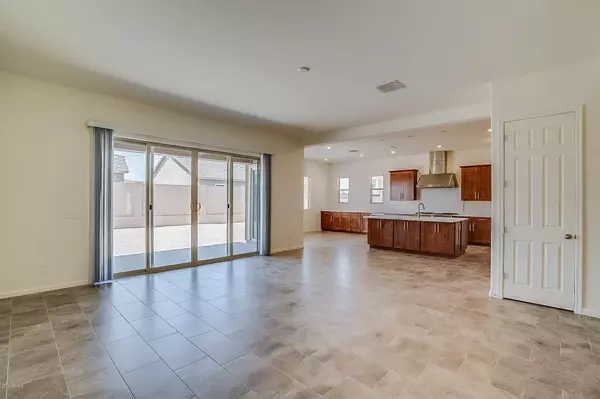 Phoenix, AZ 85083,6412 W HUNTER Court