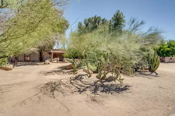 Paradise Valley, AZ 85253,5737 E Horseshoe Road