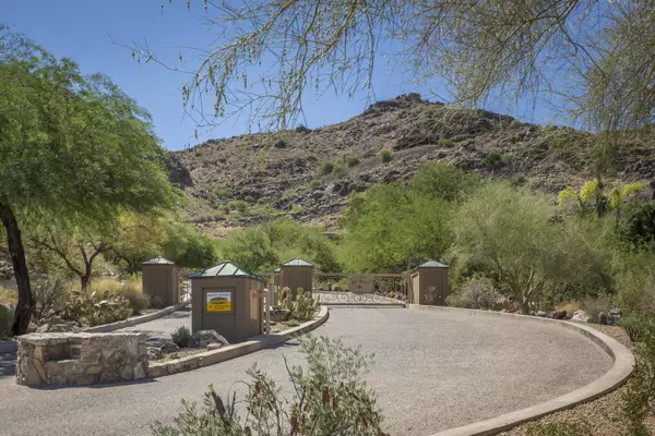 Paradise Valley, AZ 85253,5411 E ROADRUNNER Road