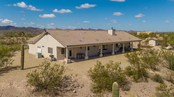 44801 SAGUARO BLOSSOM Lane, Morristown, AZ 85342