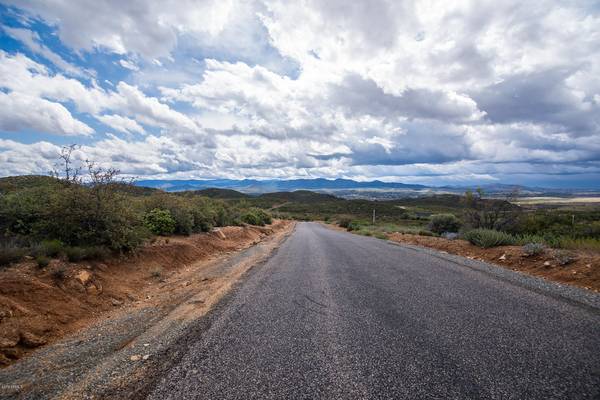 Dewey, AZ 86327,15885 E LONE FOX Trail