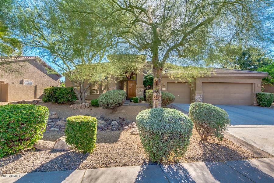 1852 S COMANCHE Drive, Chandler, AZ 85286