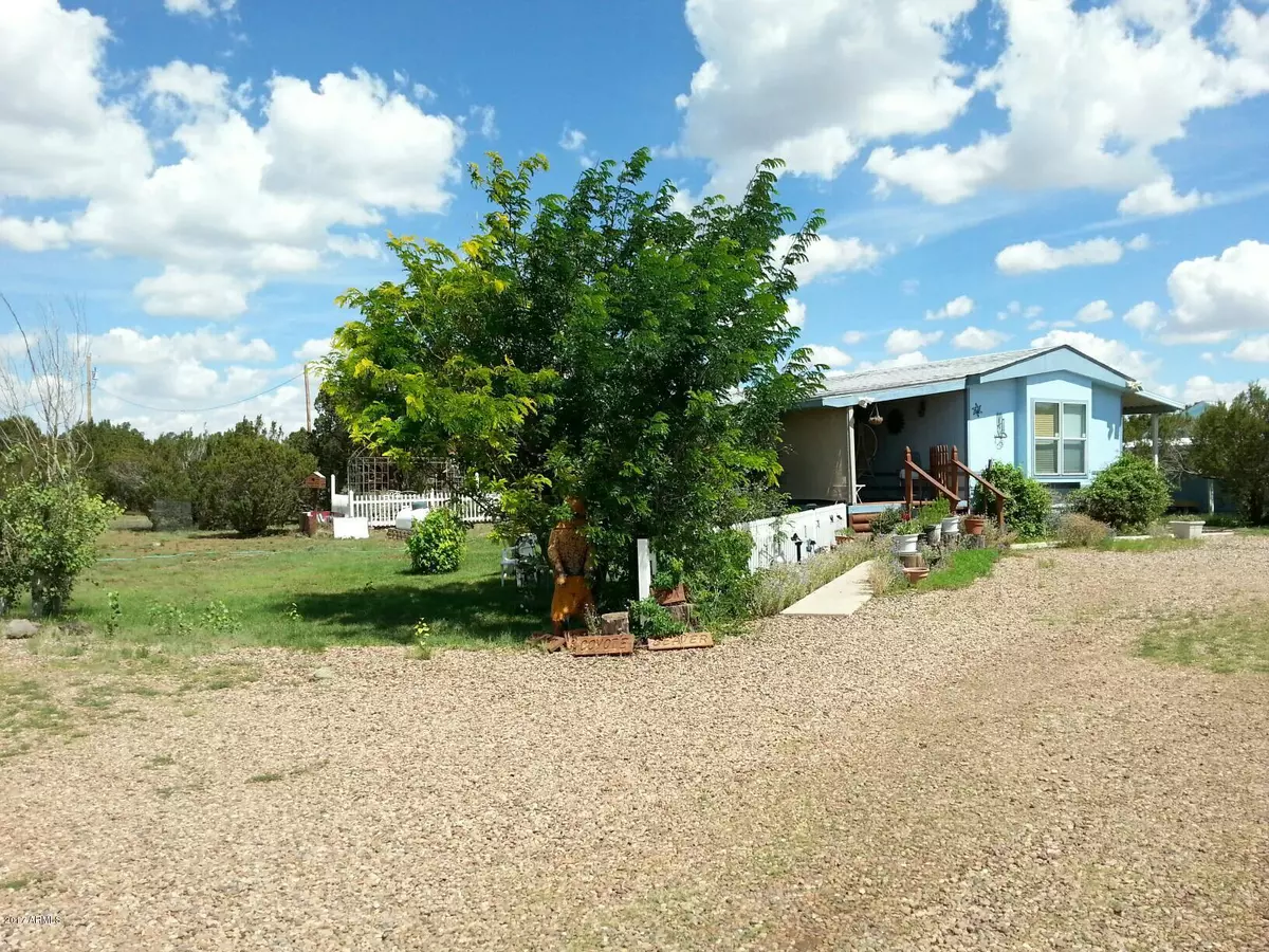 Vernon, AZ 85940,19 COUNTY ROAD 3114 --