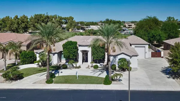 4160 E AQUARIUS Place, Chandler, AZ 85249