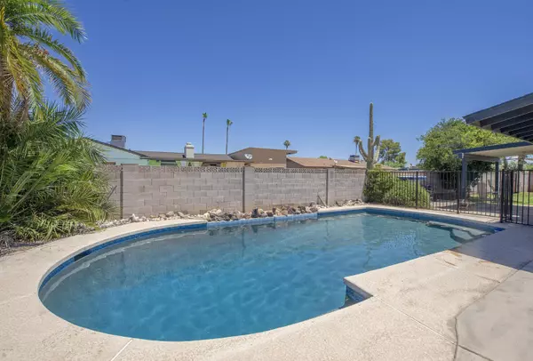 2260 E Enrose Street, Mesa, AZ 85213