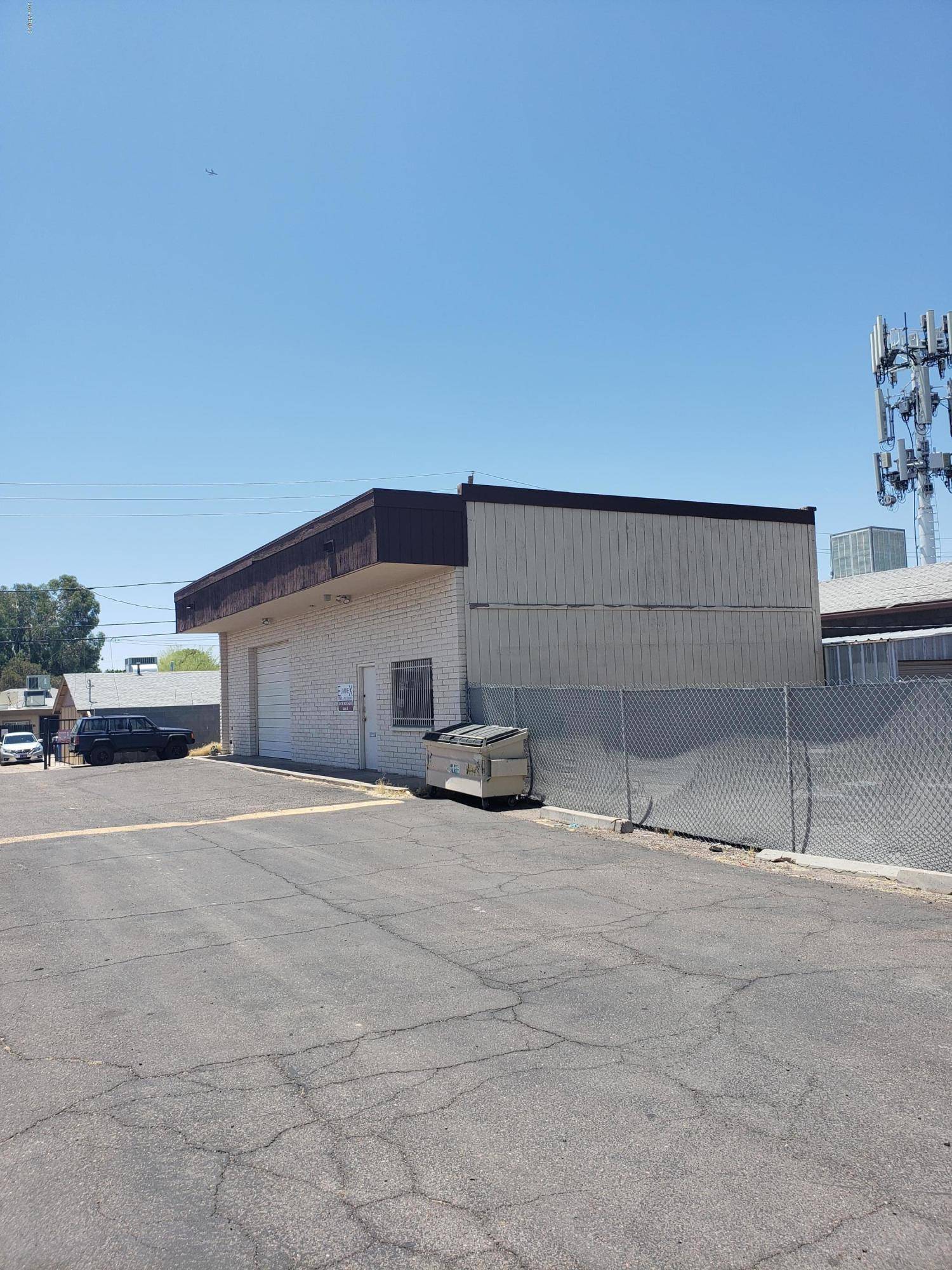Phoenix, AZ 85051,2541 W Northern Avenue