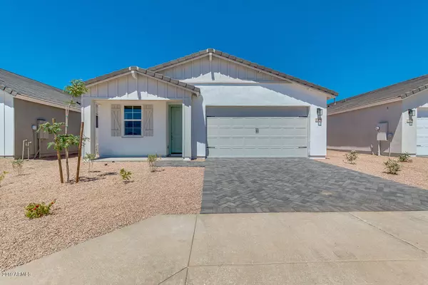 584 E Hazelnut Lane, San Tan Valley, AZ 85140