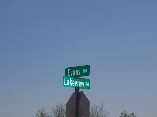 Casa Grande, AZ 85194,5740 N Lakeview Drive #-