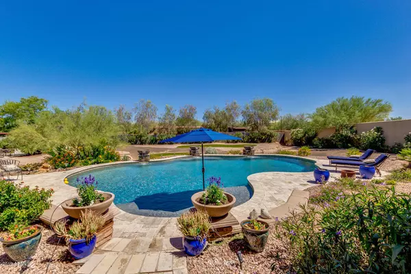 Cave Creek, AZ 85331,6726 E DIXILETA Drive