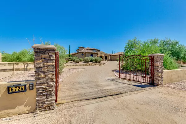 Cave Creek, AZ 85331,6726 E DIXILETA Drive