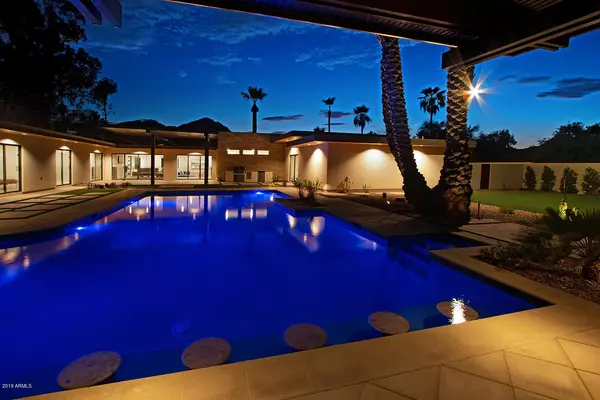 Paradise Valley, AZ 85253,5329 N 68TH Place