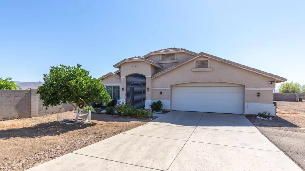 414 W OLD PAINT Trail, Phoenix, AZ 85086