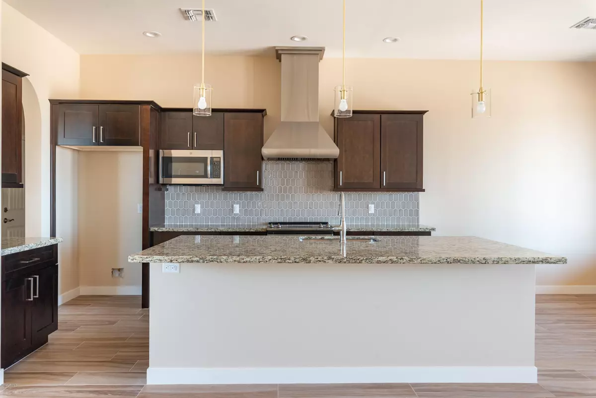 Wittmann, AZ 85361,28211 N RAMBLING ROCK Court