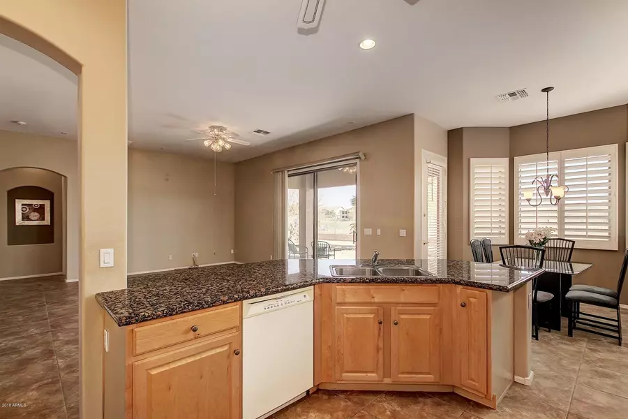 21927 N LAKESIDE Drive, Maricopa, AZ 85138