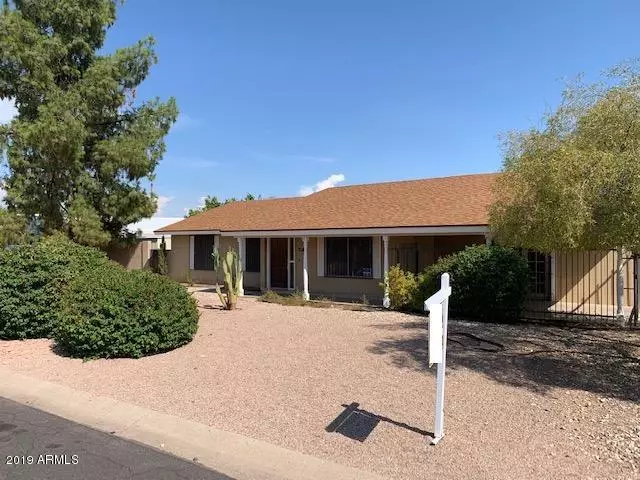 7047 E COLONIAL CLUB Drive, Mesa, AZ 85208