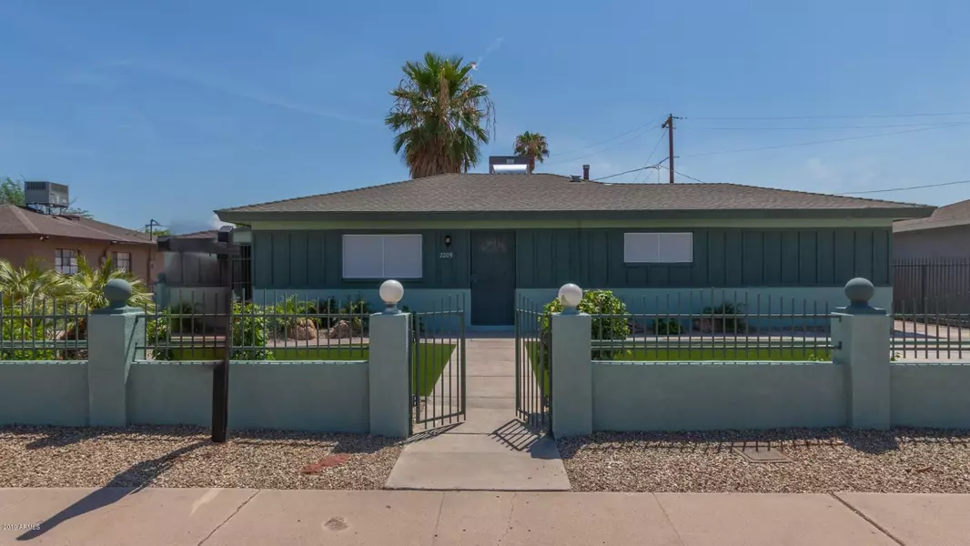 2205 N 36TH Drive, Phoenix, AZ 85009