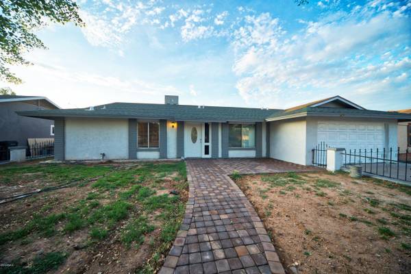 Phoenix, AZ 85033,7942 W HEATHERBRAE Drive