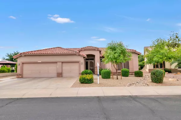 4961 S ALMOND Drive, Gilbert, AZ 85298