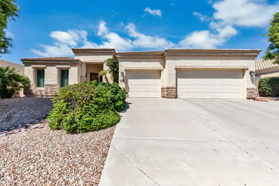 8702 E Hillview Street, Mesa, AZ 85207