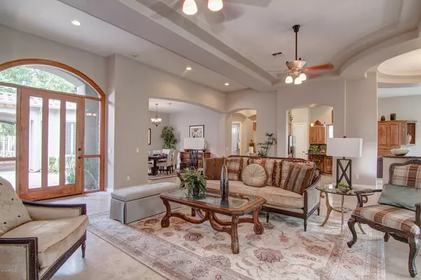 Phoenix, AZ 85020,303 E WEXFORD Cove