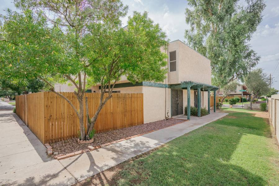 6058 W TOWNLEY Avenue, Glendale, AZ 85302