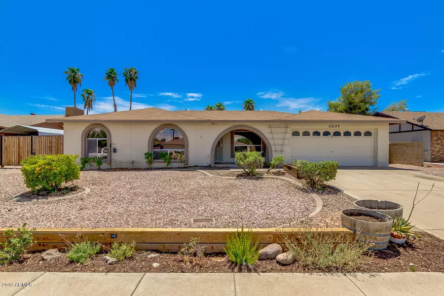 3207 W WESCOTT Drive, Phoenix, AZ 85027